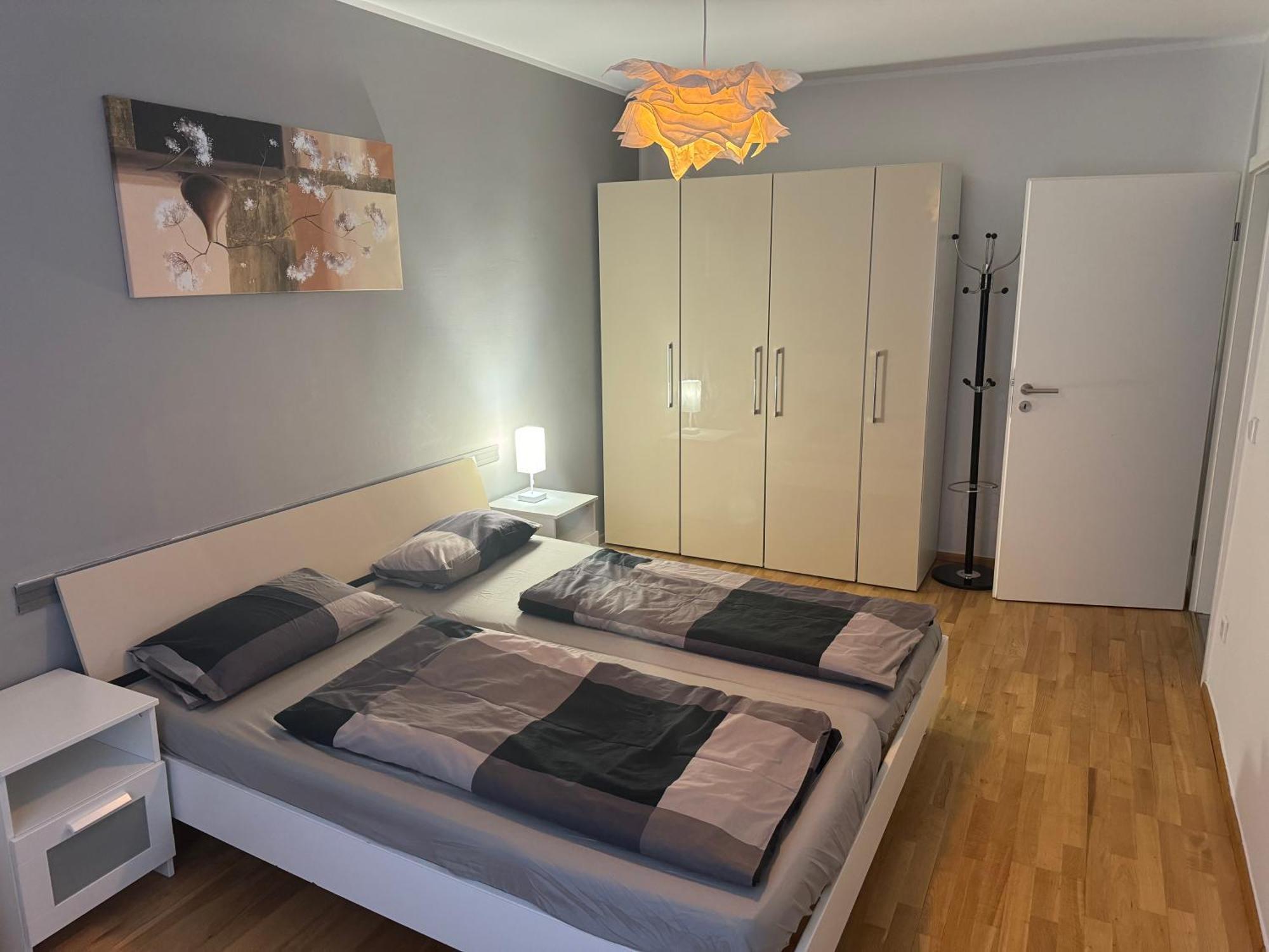 Zentrale 3 Zimmerwohnung Mit Kostenlosem Stellplatz Apartment *